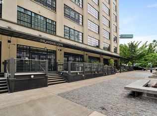 1400 NW Irving St APT 616, Portland, OR