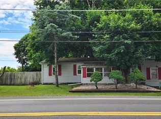 548 Moorestown Dr, Bath, PA 18014