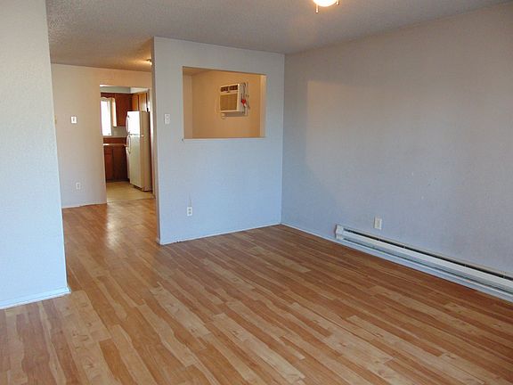 3rd image of 422 E Maine Ave
