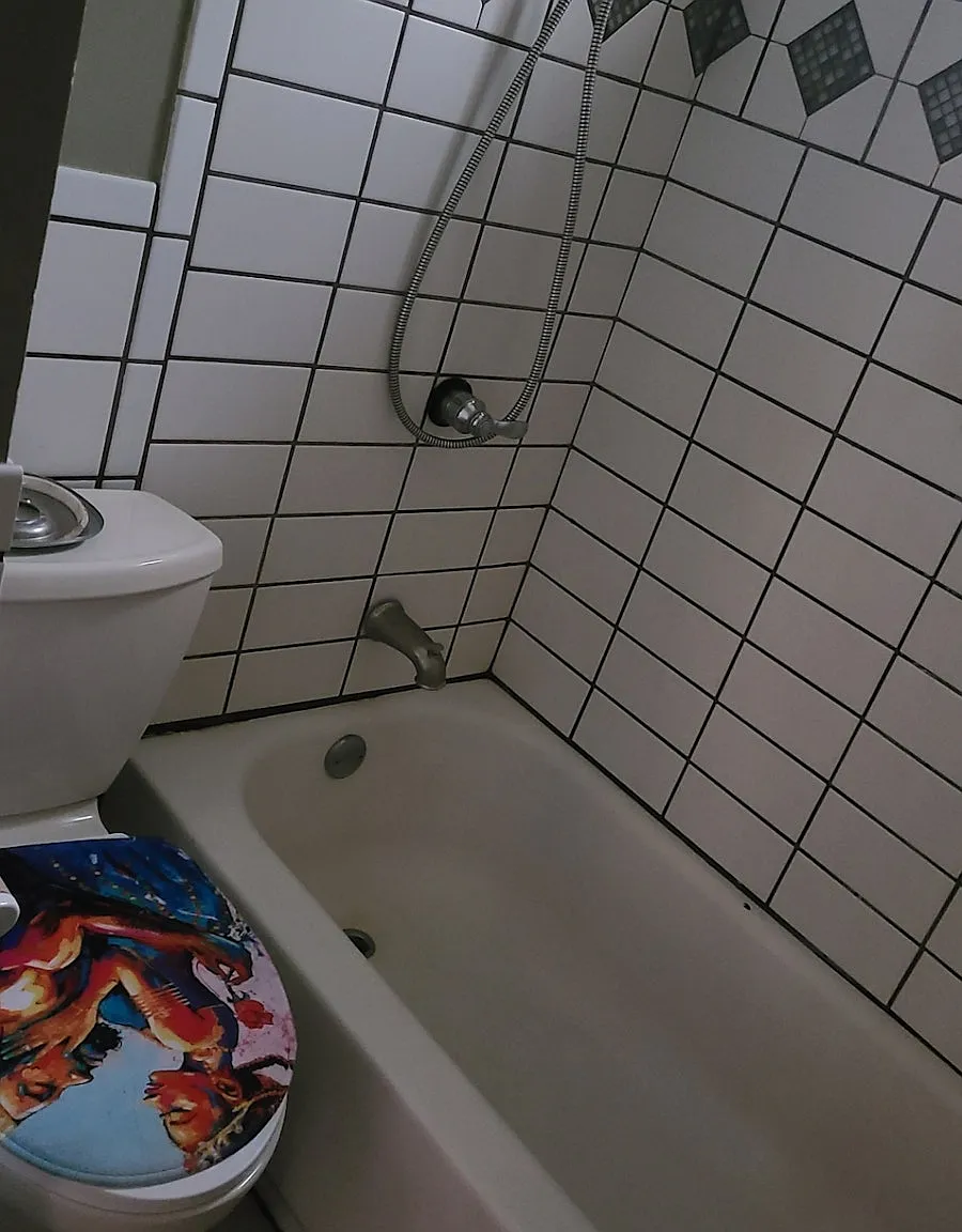 562 Westmoreland Place, Unit 562 — Photo 4