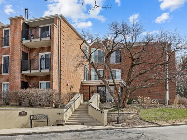 815 Leicester Rd APT 114A, Elk Grove Village, IL 60007
