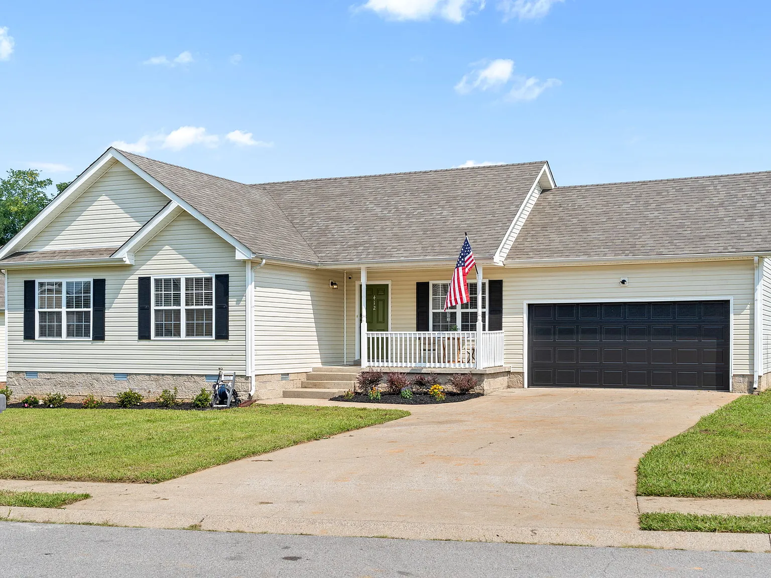 3 bed, $3,150 — Photo 1