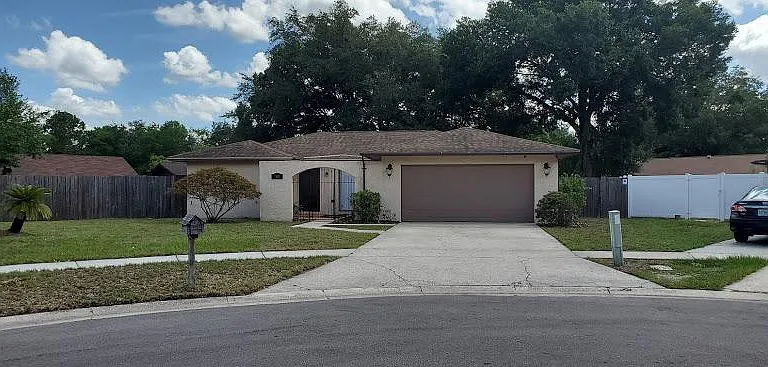 703 Regency Ct — Photo 1