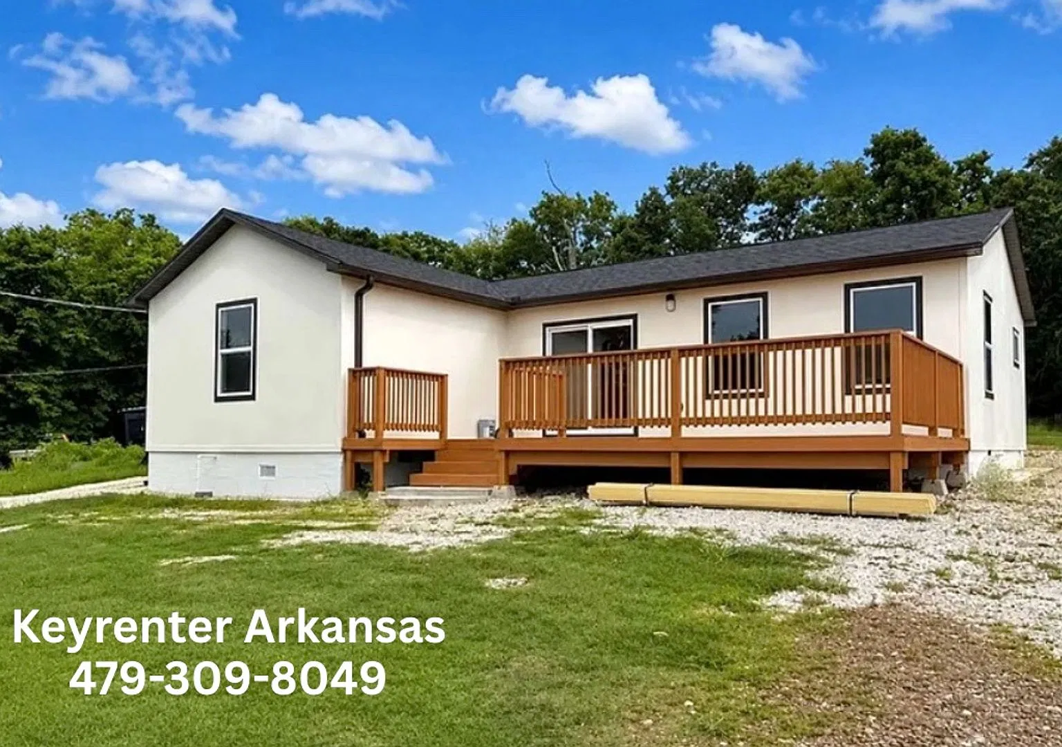 Beautiful 3-Bedroom Home Minutes from the University of Arkansas! — Photo 1