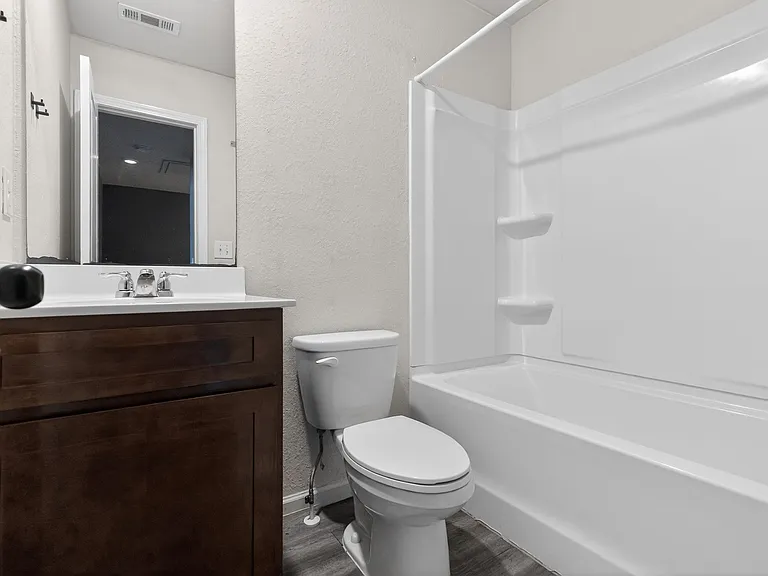 1110 Highwood Ln — Photo 15