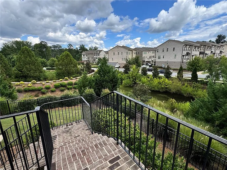 4250 Spruce Pine Aly — Photo 4