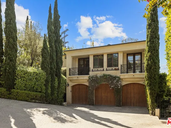 587 Entrada Dr, Santa Monica, CA 90402