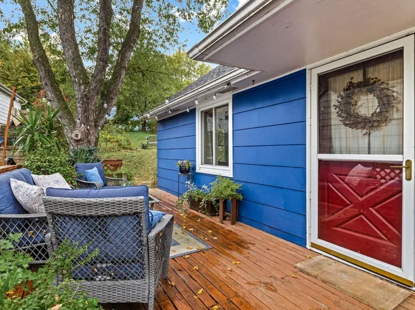 696 Edgar Ave, Saint Paul, MN 55117