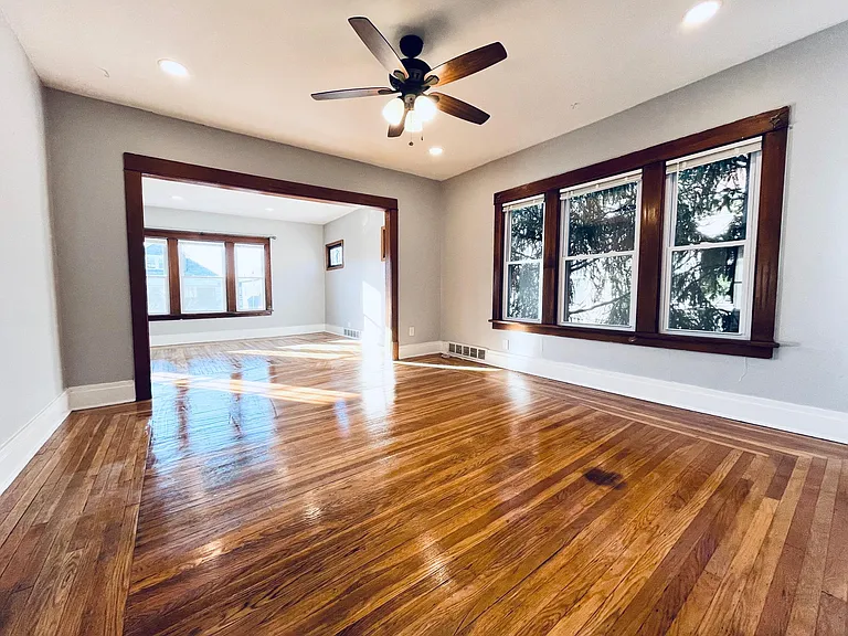 151 Carmel Rd #UPPER — Photo 6