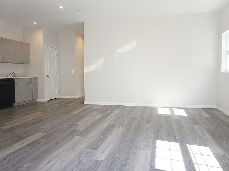 375 Cheswold Rd — Photo 9