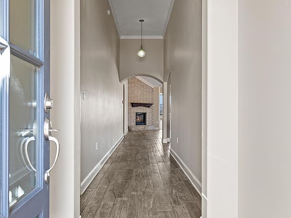 5th image of 445 Saint Andrews Way