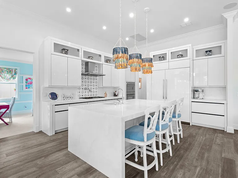 8955 Redonda Dr — Photo 12