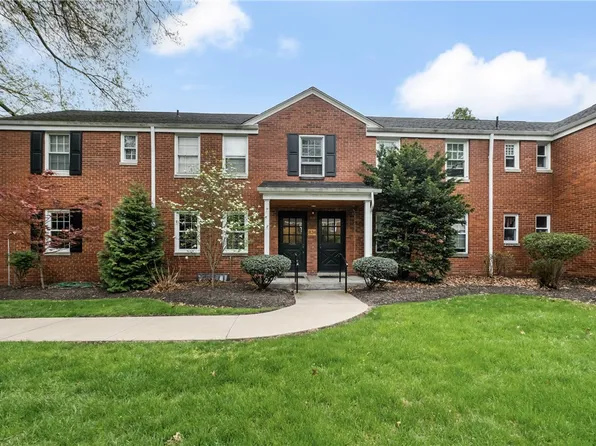 834 Thorn St APT 17, Sewickley, PA 15143