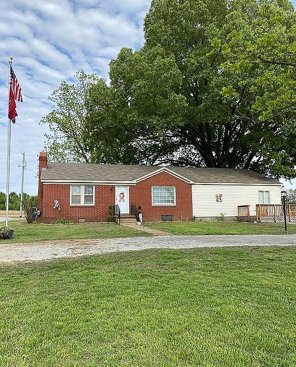 6 bedroom 3 bath 