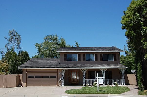 2nd image of 2374 Fairfield Ct