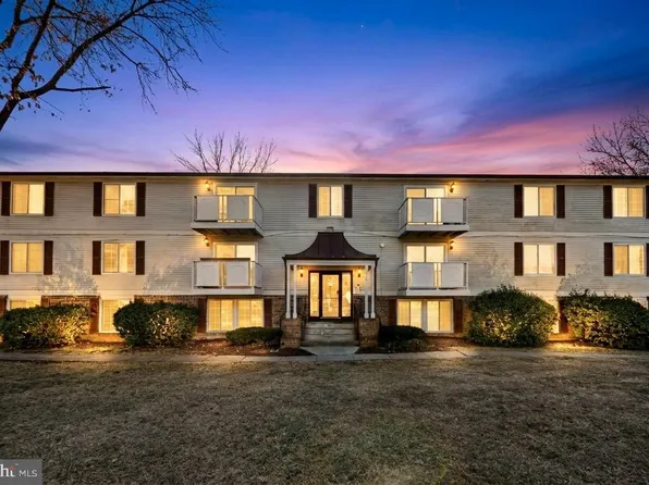 8385 Brockham Dr APT A, Alexandria, VA 22309