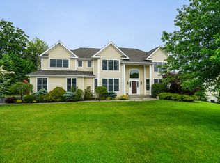 17 Birch Ln, Port Chester, NY 10573