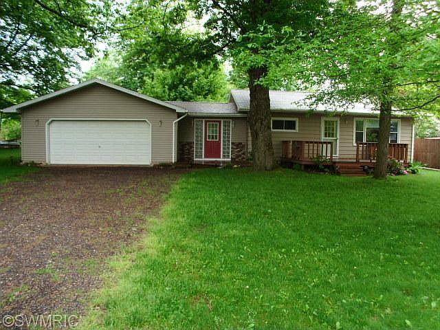 1st image of 46581 Sycamore Dr