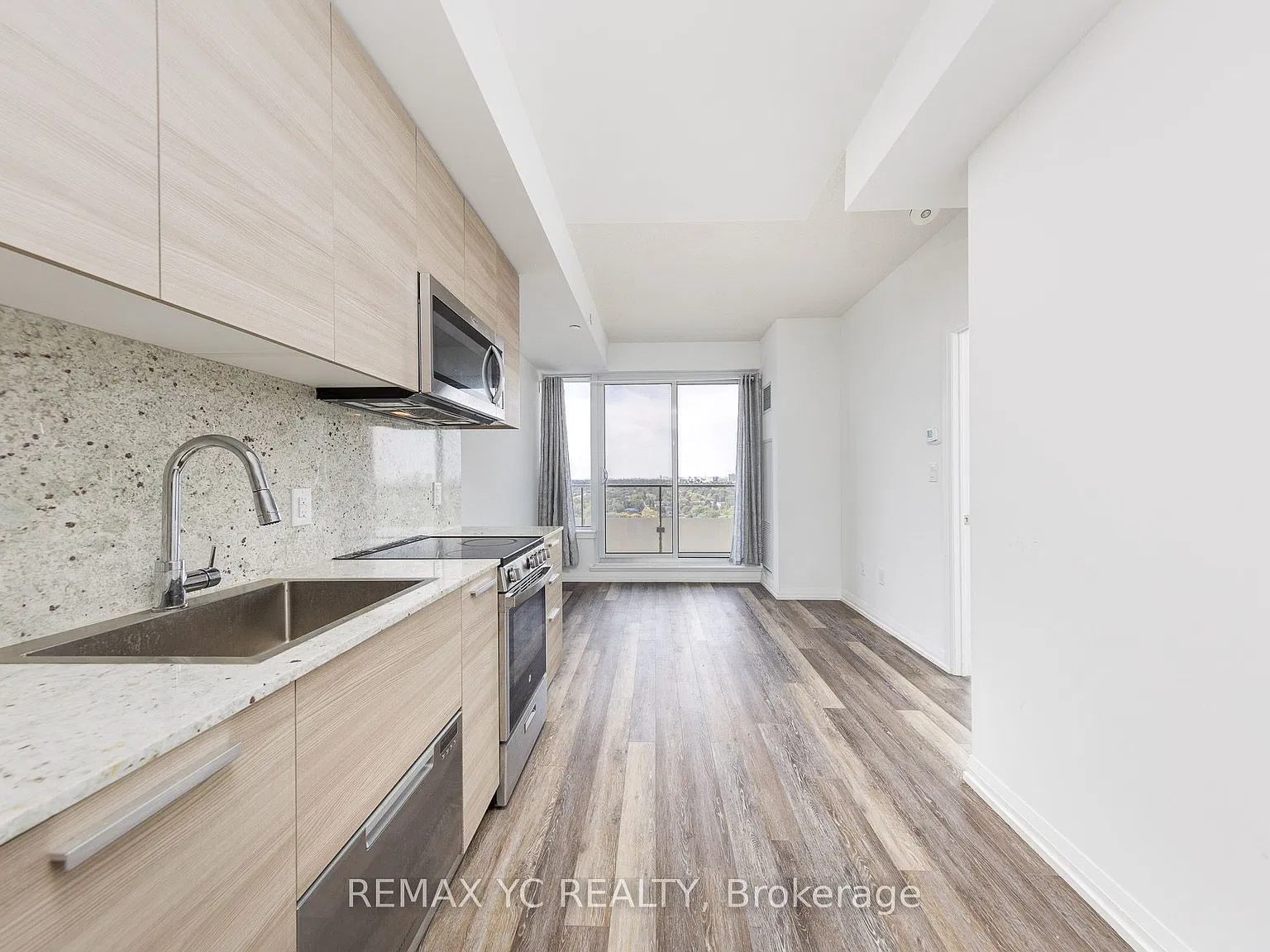 1 bed, $2,100 — Photo 4