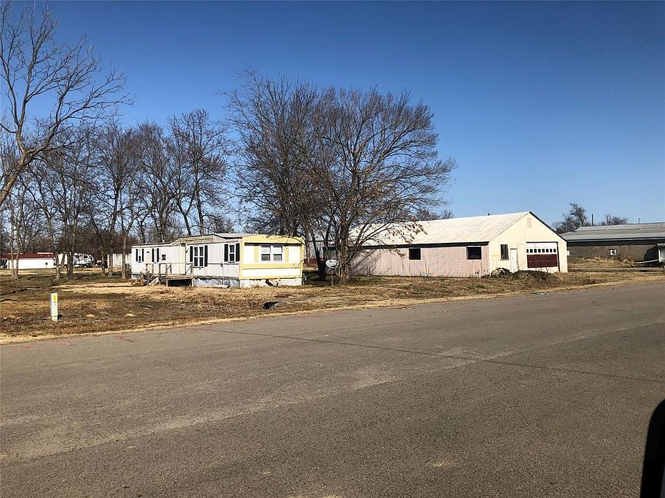 1st image of 105 E Muskogee Ave