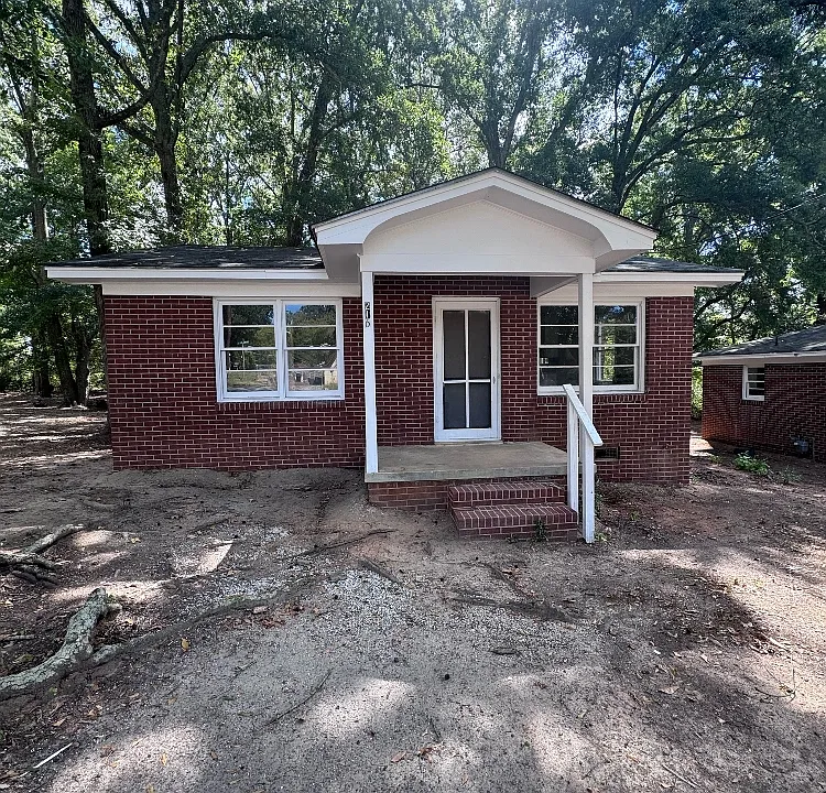 216 Crawford Ave
