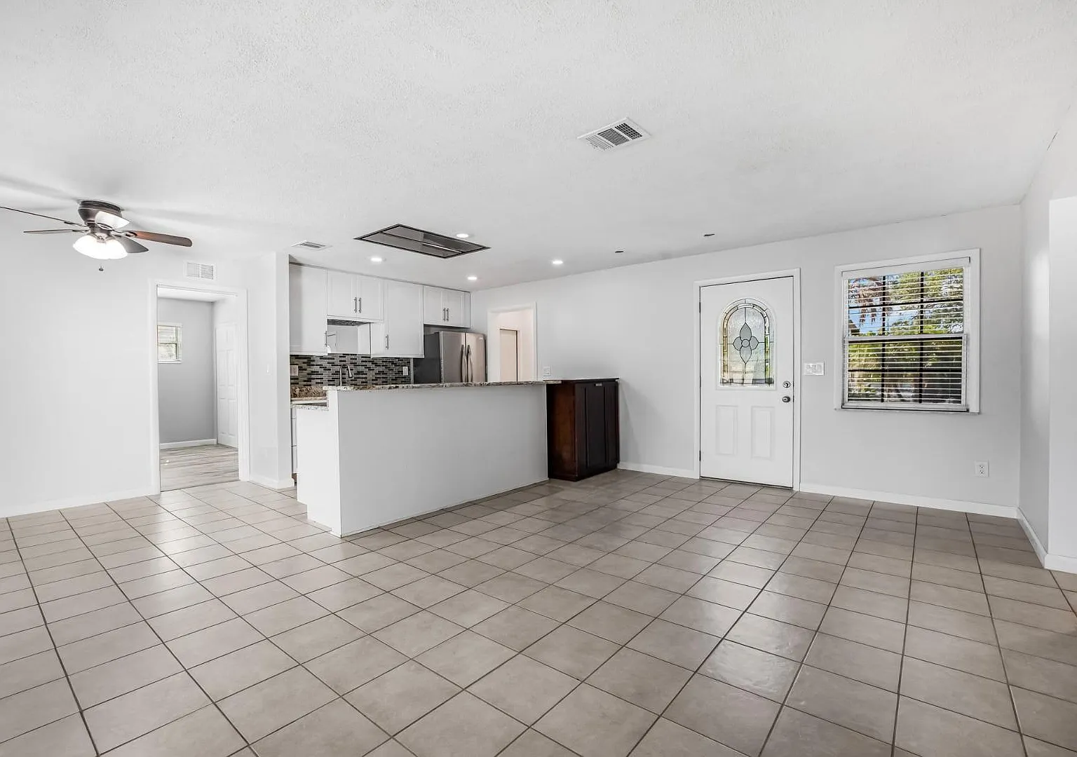 312 Tallahassee Dr NE — Photo 4
