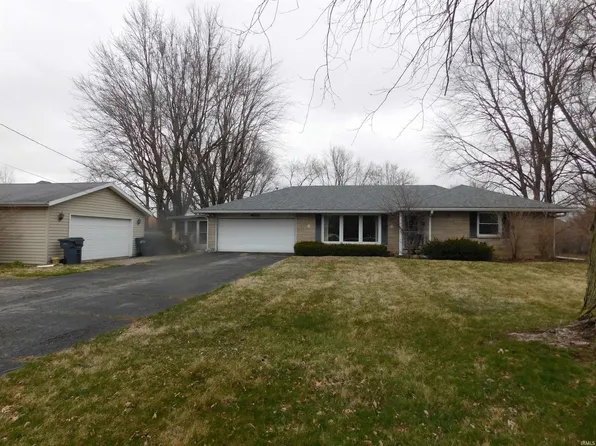 8610 W River Rd, Yorktown, IN 47396