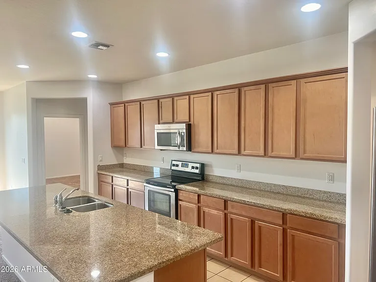 9437 W Jones Ave — Photo 13