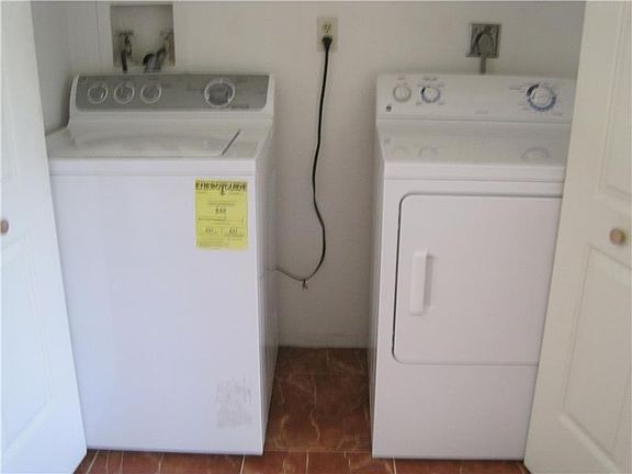 2nd image of 537 NE 199th Ln #1X