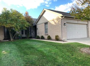 2511 Westmont Cir, Sterling Heights, MI 48310