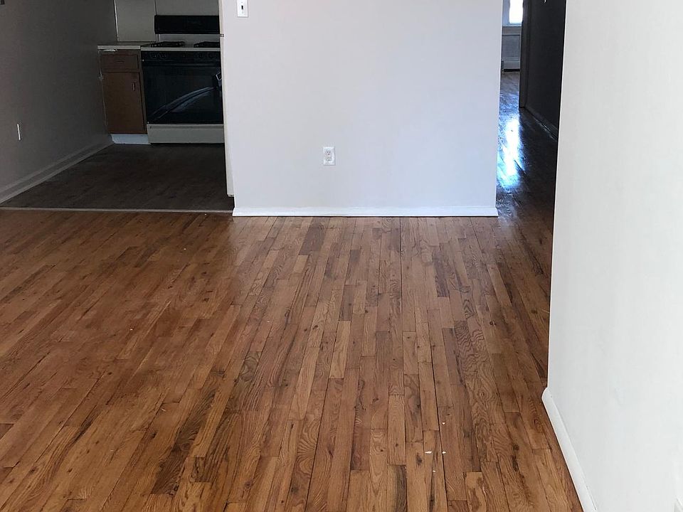 1st image of 2363 E 19th St