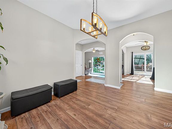 3rd image of 370 Creekwood Blvd