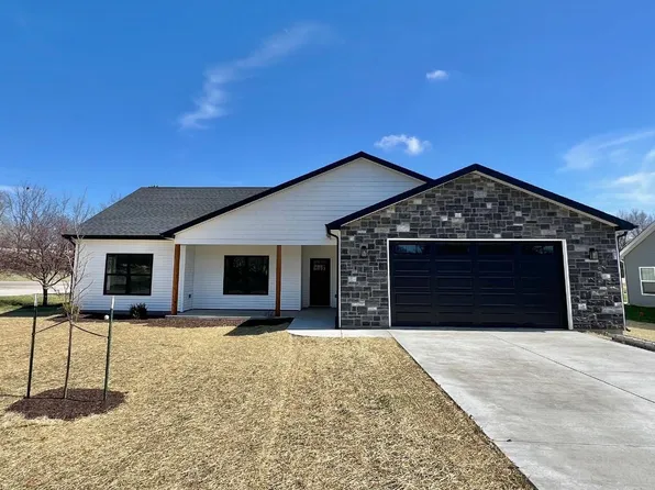 307 N Filmore Ave, Fowler, IN 47944