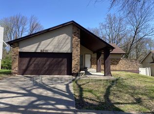 5051 Trailbend Dr, Florissant, MO