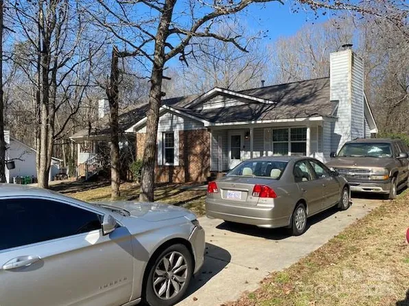 6536 Pineburr Rd, Charlotte, NC 28211