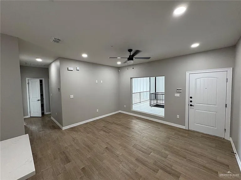 800 Ragland St #9 — Photo 4