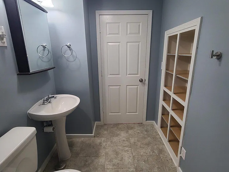 Upstairs bathroom