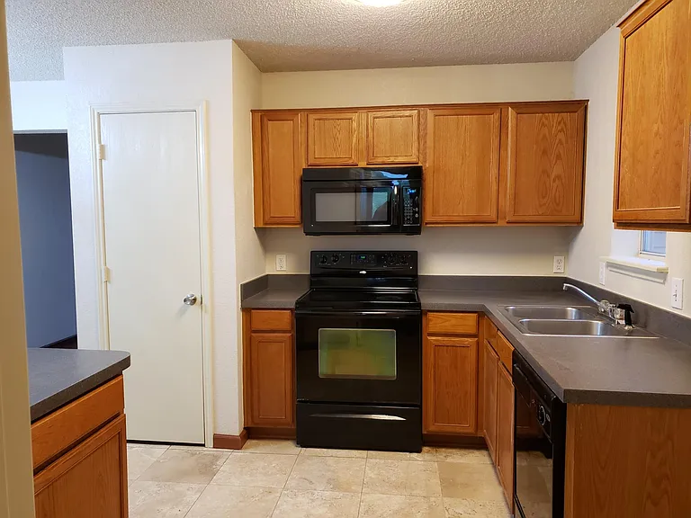 10257 Dallam Ln — Photo 2