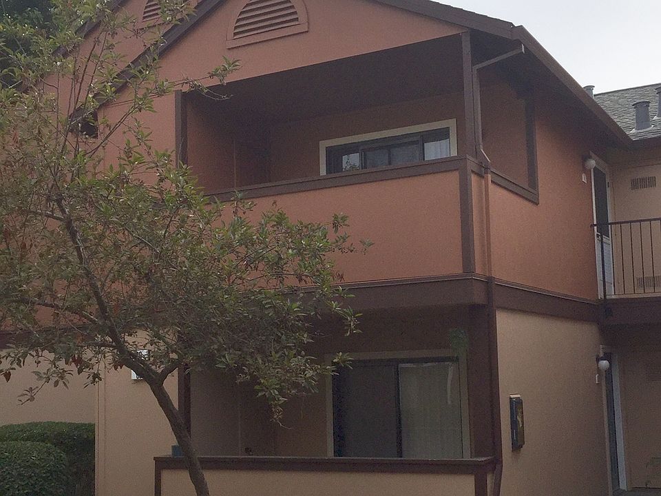 Front of upstairs unit