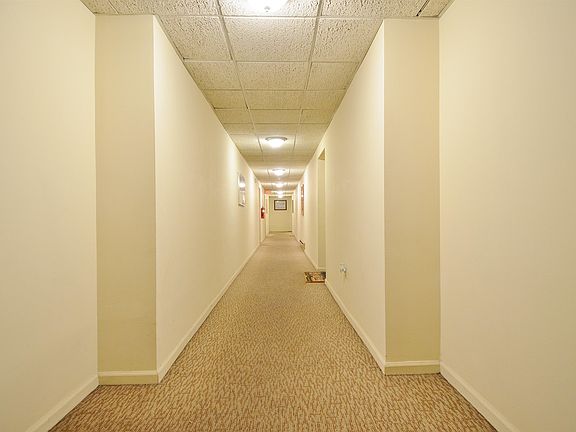 4th image of 53 W 48th St #105