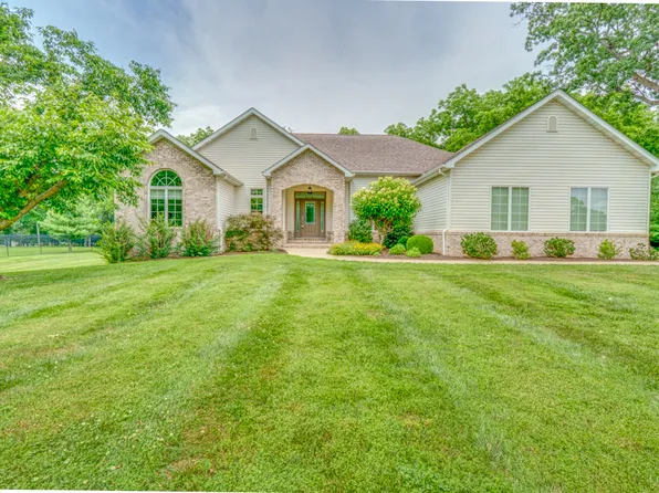 3550 E Bishop Rd, Mt Vernon, IL 62864