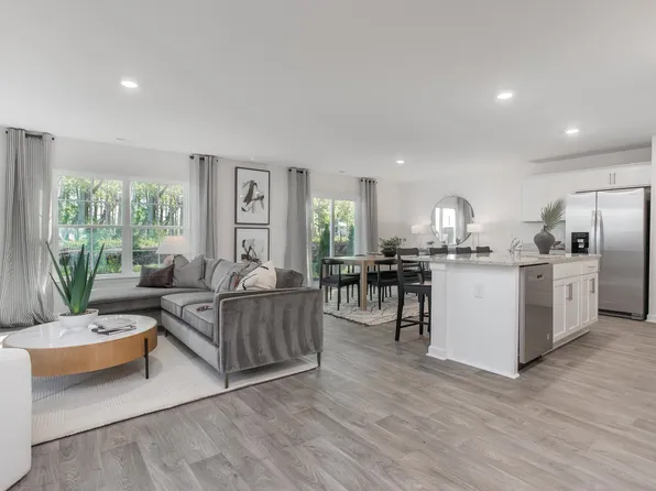 2508 Lily Dr, Haw River, NC 27258