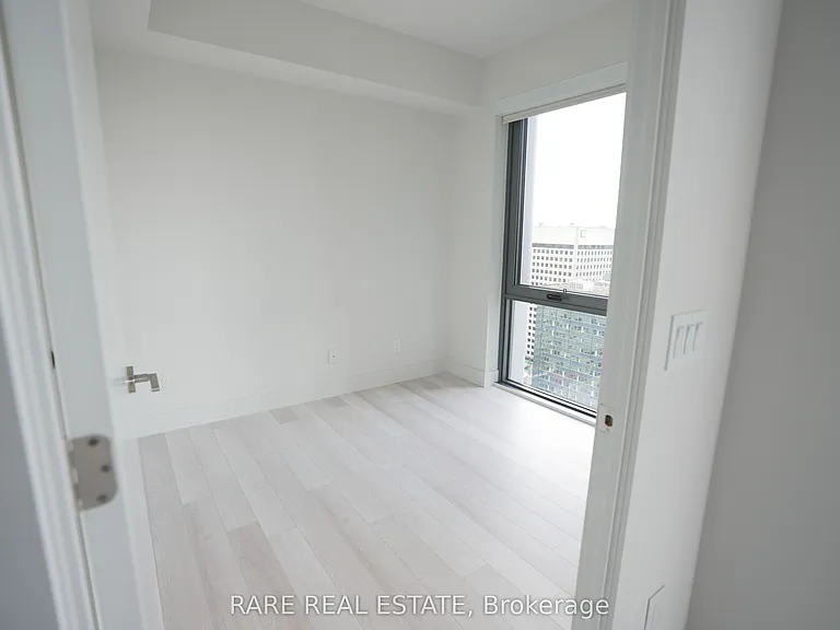 8 Cumberland St #2502 — Photo 6