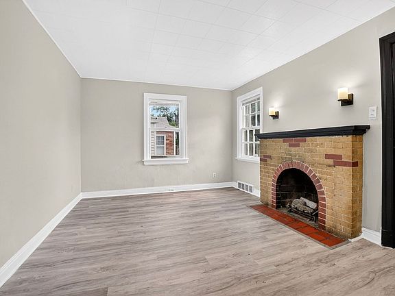2nd image of 234 Henquin Dr #2