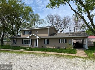 2134 S 14th St, Burlington, IA 52601