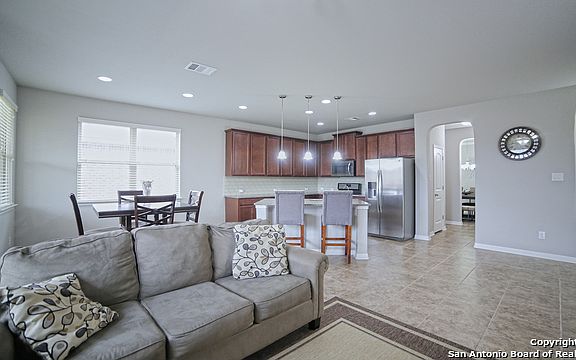 4th image of 1811 Ayleth Ave