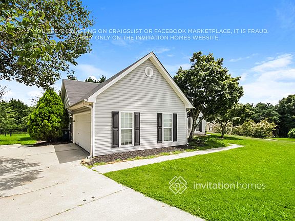 3rd image of 2823 Sam Calvin Dr