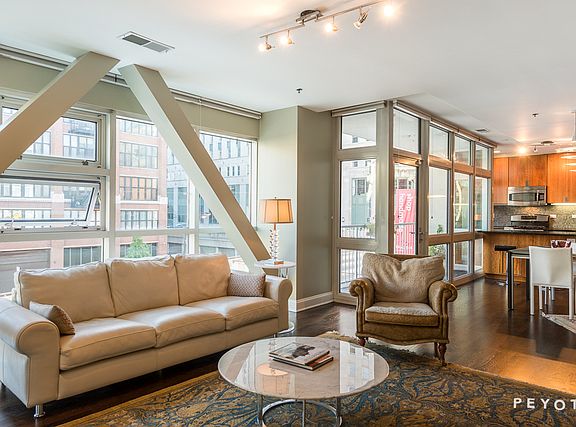 3rd image of 400 N Orleans St #2B