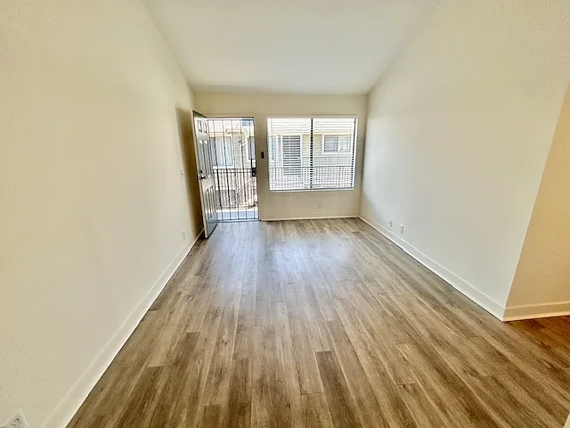 4855 70th St — Photo 3