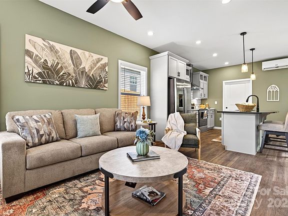 5th image of 354 Carolina Ave #6